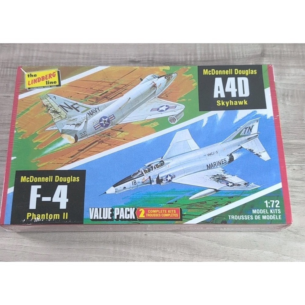 Round 2 The Lindberg Line 2 Pk McDonnell Douglas F-4 Phantom II & A4D Skyhawk